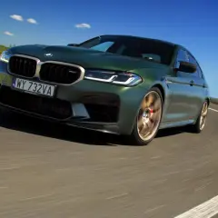 BMW M5 CS – potężne osiągi, które zadziwiają każdego kierowcę