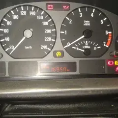 Kontrolki BMW E46 – co oznaczają i jak na nie reagować?