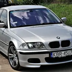 BMW E46 M pakiet – dlaczego warto zainwestować w ten model?