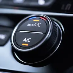 Jak używać klimatyzacji w samochodzie, aby uniknąć problemów i kosztów