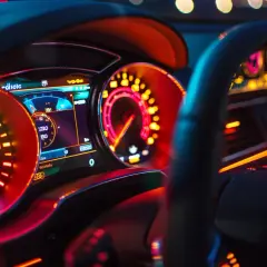 Co oznaczają kontrolki w Audi A3? Opis ostrzegawczych symboli w aucie