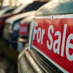 Samochody do 5 tysięcy: Jakie tanie auta są warte uwagi w 2025 roku?