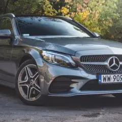 Mercedes C 220 d - elegancja, osiągi i oszczędność paliwa w jednym