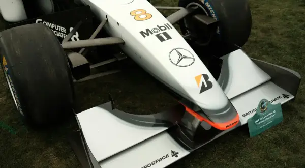 Technologia Formuły 1 na drogach: Jak F1 zmienia przemysł motoryzacyjn