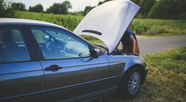Czy auto zastępcze po kolizji jest naprawdę „bezpłatne”?