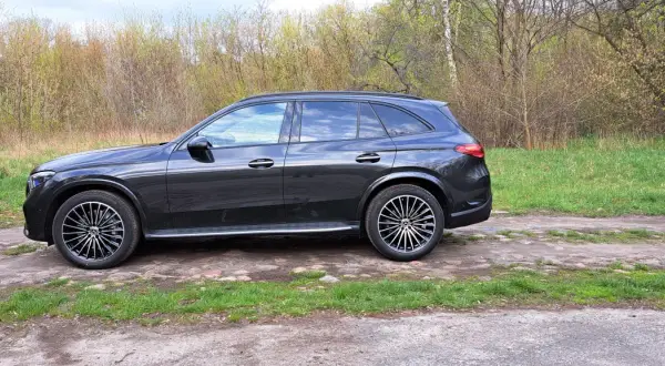 Mercedes GLC 200 4MATIC – wady, zalety, ceny i porównanie z konkurencją