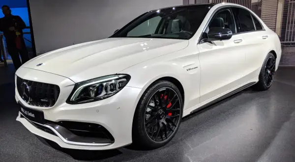 Mercedes C AMG 63 – moc, osiągi i ceny nowych oraz używanych modeli