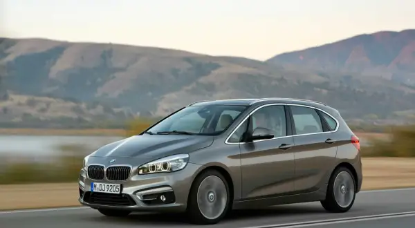 BMW 2 Active Tourer – co warto wiedzieć przed zakupem i jakie ma wady