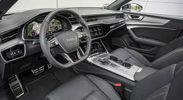 Luksusowe wnętrze Audi A6 C8: komfort i technologia w jednym