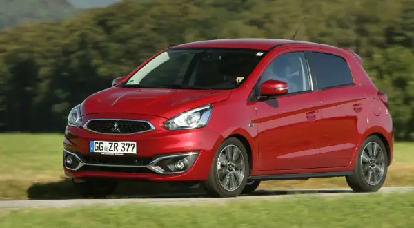 Jakie małe auto w automacie warto kupić? Najlepsze tanie modele