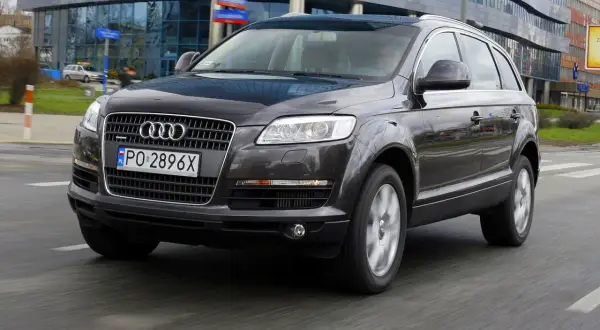 Audi Q7 używane: co warto wiedzieć przed zakupem luksusowego SUV-a