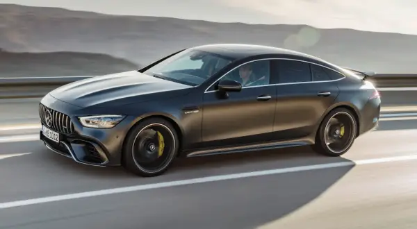 Mercedes AMG GTR 4 door - moc, cena i porównanie z innymi modelami