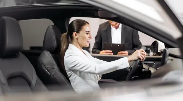 Jazda testowa Lexusem – jak się umówić i czego się spodziewać?