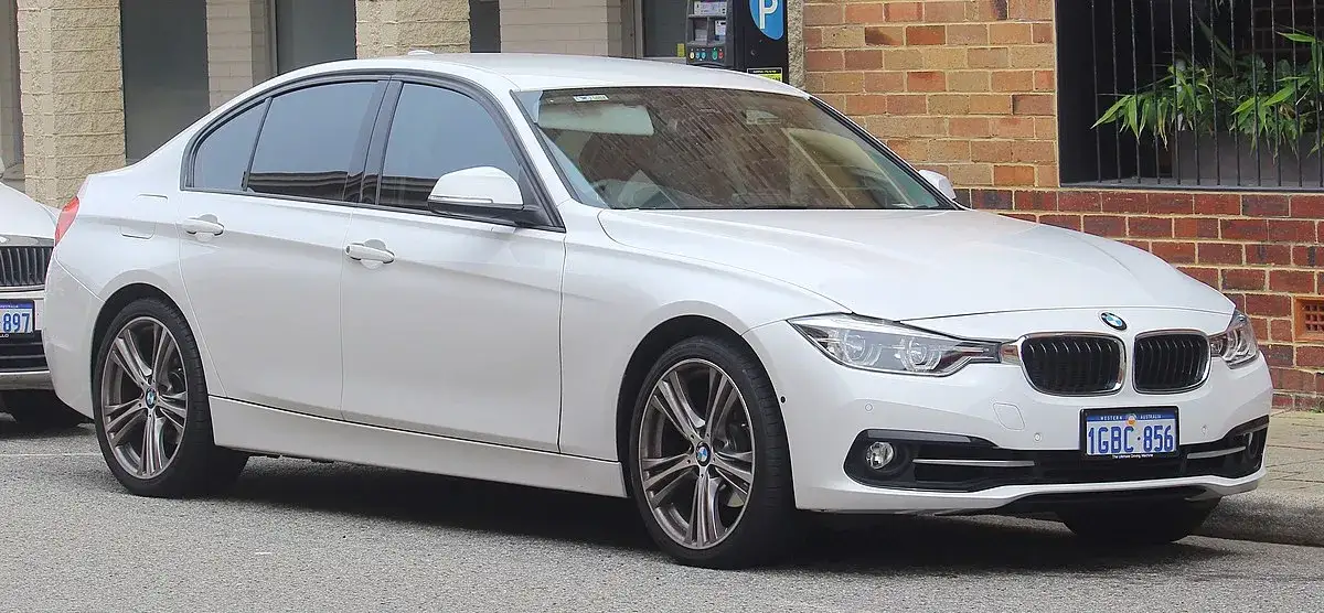 Zdjęcie BMW F30: Kompletny przegląd modelu - Wszystko, co musisz wiedzieć
