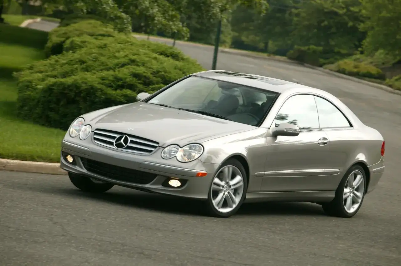 Zdjęcie Mercedes-Benz CLK Class – historia, specyfikacje i ceny używanych modeli
