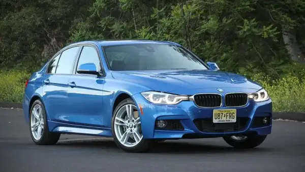 BMW F30: Kompletny przegląd modelu - Wszystko, co musisz wiedzieć