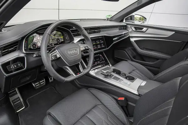 Luksusowe wnętrze Audi A6 C8: komfort i technologia w jednym