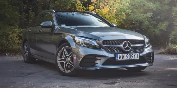 Mercedes C 220 d - elegancja, osiągi i oszczędność paliwa w jednym